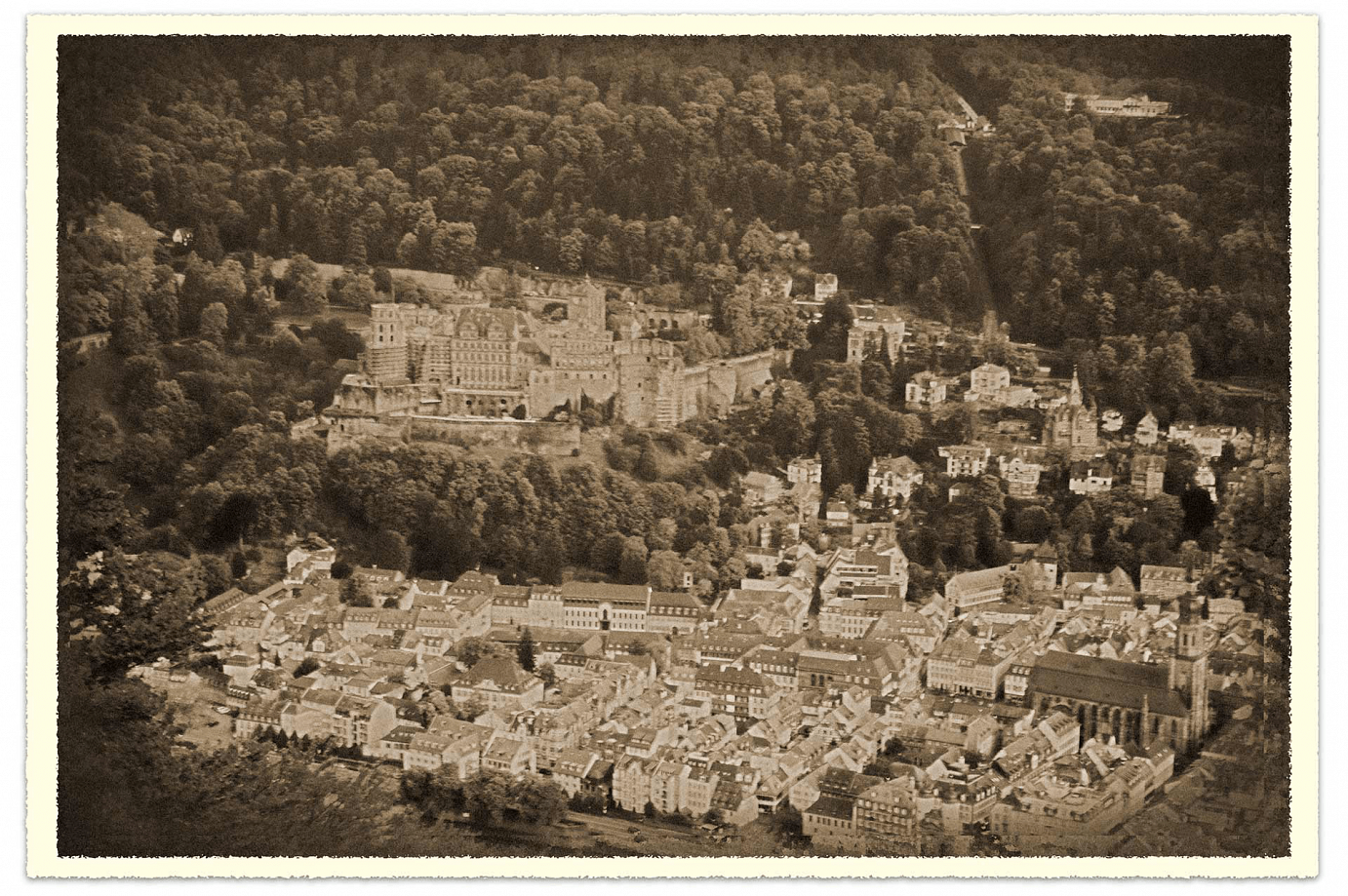 Blick vom ehemaligen Stephanskloster auf das Heidelberger Schloss - Foto